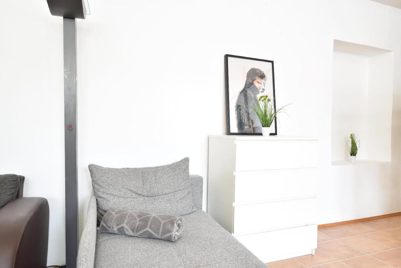 Riesiges Zentrales Apartment Mit Parkplatz Innsbruck Exterior foto